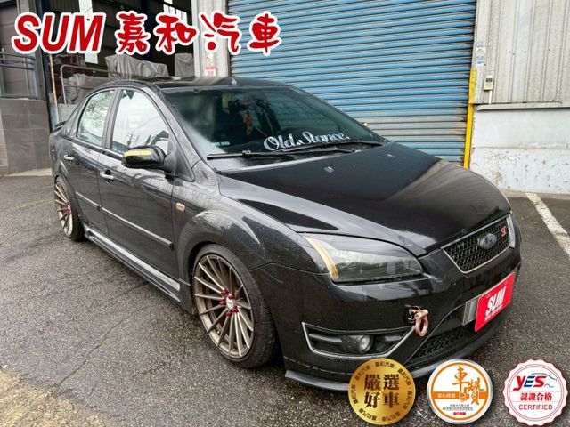 SUM嘉和汽車FOCUS天窗/恆溫空調/賽車椅/電動後視鏡/倒車雷達  第2張相片