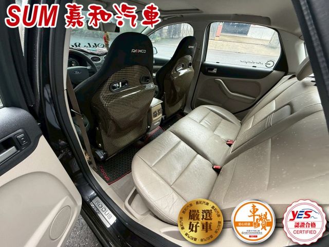 SUM嘉和汽車FOCUS天窗/恆溫空調/賽車椅/電動後視鏡/倒車雷達  第7張相片