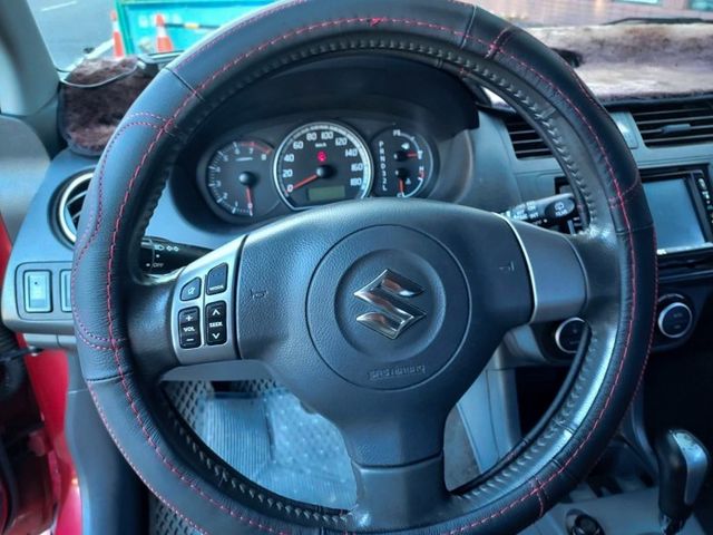 頂配~I-KEY~電動椅~倒車影像~恆溫~雙安~ABS~衛星導航~場內小車數十台~歡迎預約賞車~輕鬆全額貸~  第10張相片