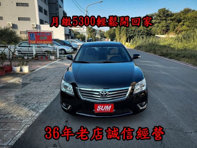 國民必備款~原廠六合一電視~HID~GPS~雙安ABS~空間大~內裝美~場內數十台國民車~輕鬆全額貸~  第1張相片