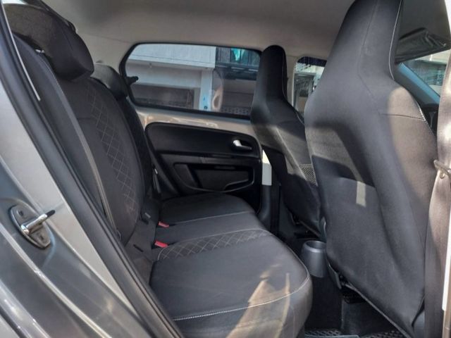 18年款~僅開9萬公里~老師的座車~極品~車庫車~現場小車數十台~歡迎預約賞車~輕鬆全額貸~  第10張相片