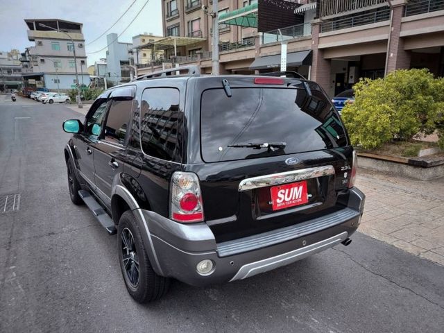 ~天窗~新款黑內裝~4WD~安卓機~車庫車~低里程~空間大~內裝美~場內國民車數十台~歡迎預約賞車~輕鬆全額貸~  第4張相片