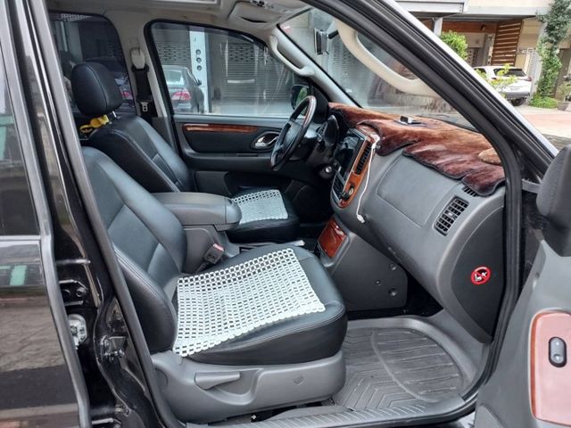 ~天窗~新款黑內裝~4WD~安卓機~車庫車~低里程~空間大~內裝美~場內國民車數十台~歡迎預約賞車~輕鬆全額貸~  第7張相片