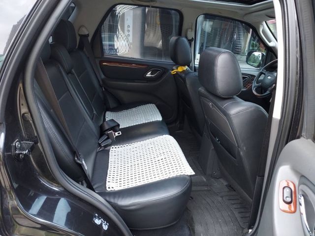 ~天窗~新款黑內裝~4WD~安卓機~車庫車~低里程~空間大~內裝美~場內國民車數十台~歡迎預約賞車~輕鬆全額貸~  第9張相片