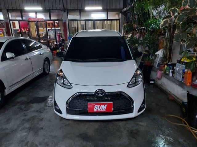 ~I-KEY~8安~車門感應~循跡防滑~車道偏移~場內國民車數十台~歡迎預約賞車~輕鬆全額貸~  第1張相片