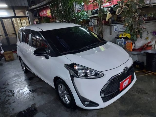 ~I-KEY~8安~車門感應~循跡防滑~車道偏移~場內國民車數十台~歡迎預約賞車~輕鬆全額貸~  第3張相片