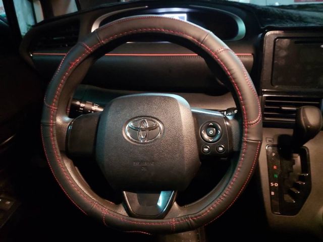 ~I-KEY~8安~車門感應~循跡防滑~車道偏移~場內國民車數十台~歡迎預約賞車~輕鬆全額貸~  第12張相片