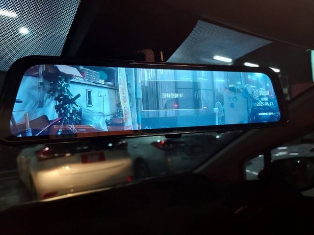 ~I-KEY~8安~車門感應~循跡防滑~車道偏移~場內國民車數十台~歡迎預約賞車~輕鬆全額貸~  第15張相片