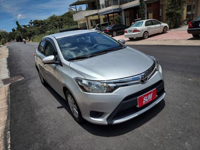 ~雙安~ABS~電視~衛星導航~車庫車~內裝美~場內國民車數十台~歡迎預約賞車~輕鬆全額貸~  第3張相片