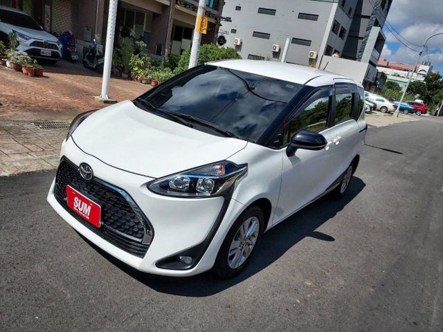 ~I-KEY~8顆安全氣囊~車門感應~恆溫~循跡防滑~場內同款車多台~歡迎預約賞車~輕鬆全額貸~  第2張相片