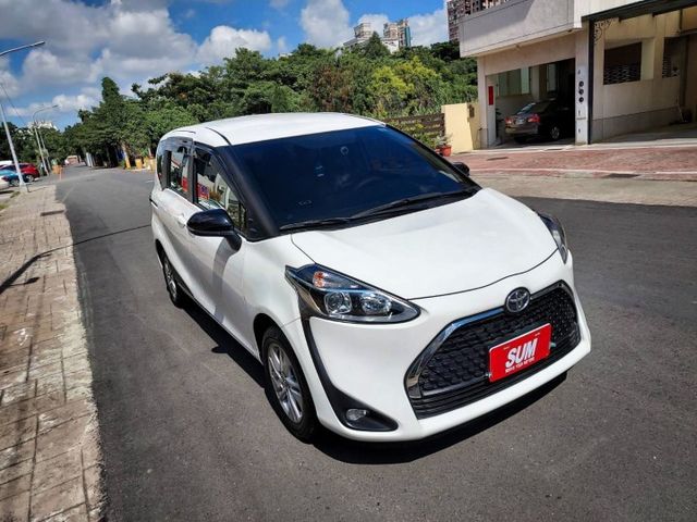 ~I-KEY~8顆安全氣囊~車門感應~恆溫~循跡防滑~場內同款車多台~歡迎預約賞車~輕鬆全額貸~  第3張相片