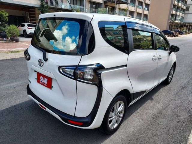 ~I-KEY~8顆安全氣囊~車門感應~恆溫~循跡防滑~場內同款車多台~歡迎預約賞車~輕鬆全額貸~  第4張相片