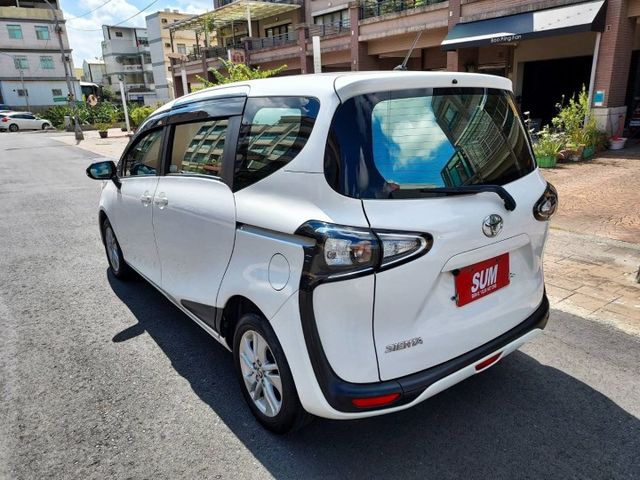 ~I-KEY~8顆安全氣囊~車門感應~恆溫~循跡防滑~場內同款車多台~歡迎預約賞車~輕鬆全額貸~  第5張相片