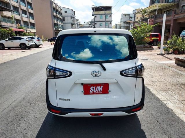 ~I-KEY~8顆安全氣囊~車門感應~恆溫~循跡防滑~場內同款車多台~歡迎預約賞車~輕鬆全額貸~  第6張相片