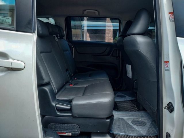 ~I-KEY~8顆安全氣囊~車門感應~恆溫~循跡防滑~場內同款車多台~歡迎預約賞車~輕鬆全額貸~  第10張相片