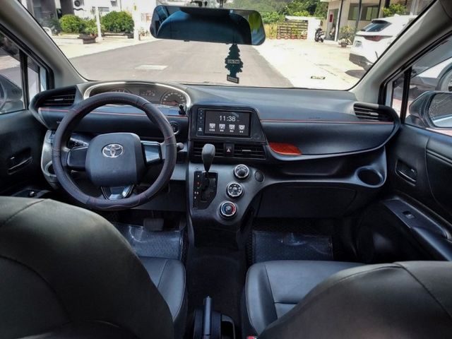 ~I-KEY~8顆安全氣囊~車門感應~恆溫~循跡防滑~場內同款車多台~歡迎預約賞車~輕鬆全額貸~  第11張相片