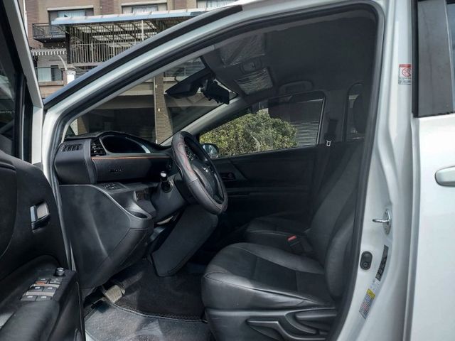 ~I-KEY~8顆安全氣囊~多功能螢幕~ABS~循跡防滑~摸門~車道偏移~場內同台車多台~歡迎預約賞車~輕鬆全額貸~  第7張相片