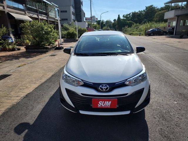 ~僅跑2萬公里~9顆安全氣囊~循跡防滑~ISOFIX~場內同款車多台~歡迎預約賞車~輕鬆全額貸~  第1張相片