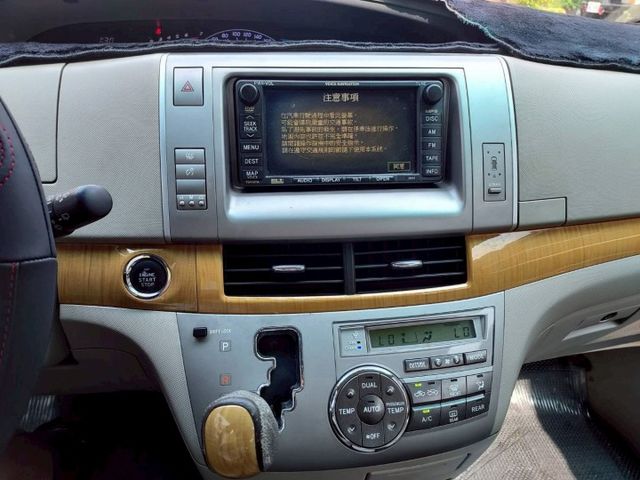 ~旗艦款~9安~I-KEY~雙電滑門~電尾門~循跡防滑~天窗~里程錶有更換過~歡迎預約賞車~輕鬆全額貸~  第11張相片