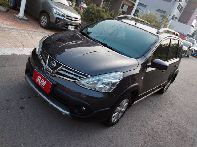 ~超值首選新款引擎~行李架~空間大~內裝美~都會型小休旅~場內國民車數十台~歡迎預約賞車~輕鬆全額貸～  第2張相片