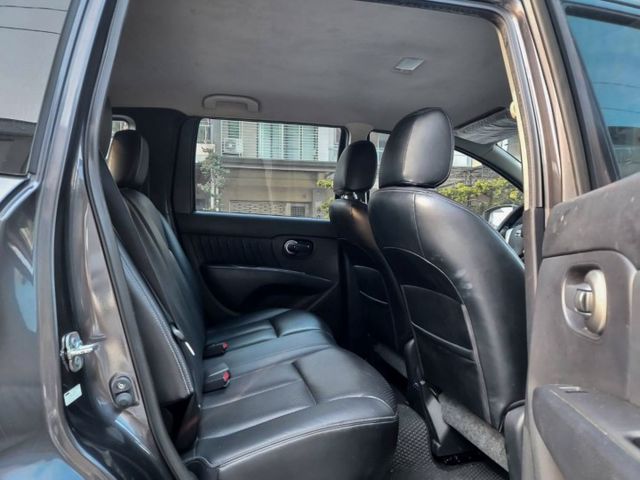 ~超值首選新款引擎~行李架~空間大~內裝美~都會型小休旅~場內國民車數十台~歡迎預約賞車~輕鬆全額貸～  第10張相片