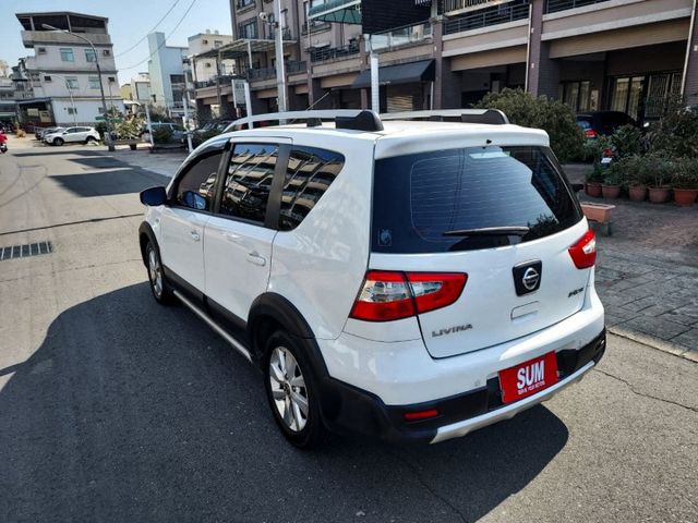 行家皮椅版~行李架~空間大~內裝美~都會型小休旅~場內國民車數十台~歡迎預約賞車~  第5張相片