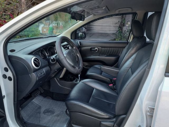 行家皮椅版~行李架~空間大~內裝美~都會型小休旅~場內國民車數十台~歡迎預約賞車~  第7張相片