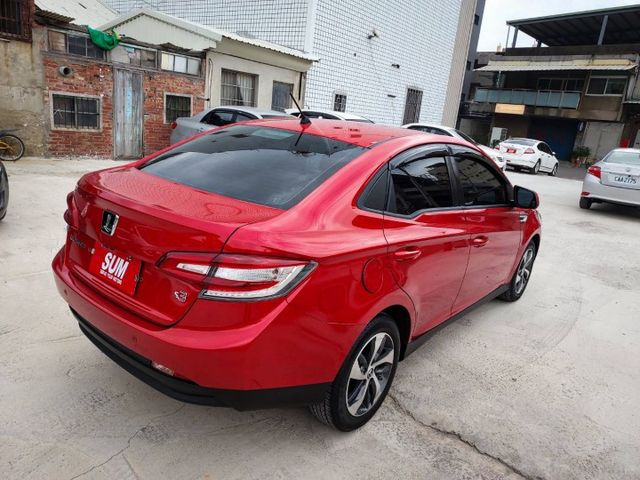 僅跑1萬!!~恆溫~4安~定速~循跡防滑~歡迎預約賞車~輕鬆全額貸~  第4張相片