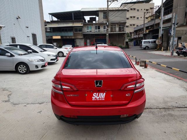 僅跑1萬!!~恆溫~4安~定速~循跡防滑~歡迎預約賞車~輕鬆全額貸~  第6張相片