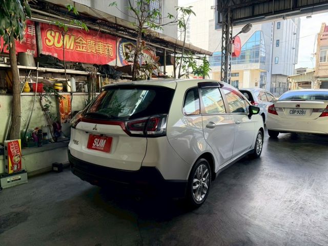 I-KEY~恆溫~雙安~電尾門~定速~循跡防滑~衛星導航~同款車多台~歡迎預約賞車~輕鬆全額貸~  第4張相片