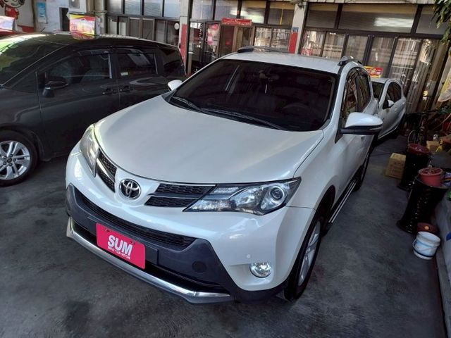 ~14年領牌~I-KEY~電動座椅~車門感應~恆溫~雙安～ABS~定速~多功能影音~歡迎預約賞車~輕鬆全額貸~  第2張相片