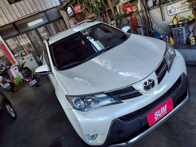 ~14年領牌~I-KEY~電動座椅~車門感應~恆溫~雙安～ABS~定速~多功能影音~歡迎預約賞車~輕鬆全額貸~  第3張相片