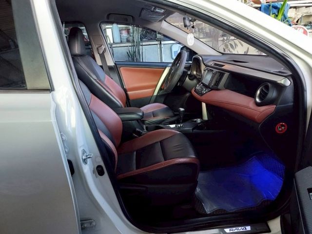 ~14年領牌~I-KEY~電動座椅~車門感應~恆溫~雙安～ABS~定速~多功能影音~歡迎預約賞車~輕鬆全額貸~  第7張相片