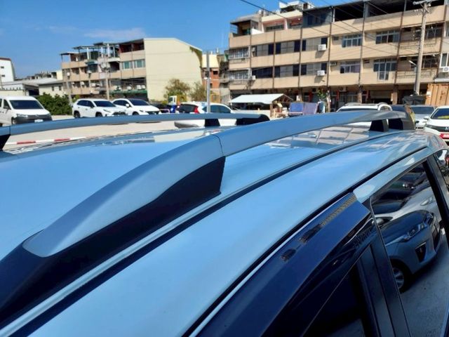 行家皮椅版~行李架~空間大~內裝美~都會型小休旅~場內同款車多台~歡迎預約賞車~輕鬆全額貸~  第12張相片