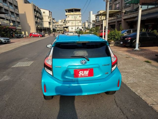 ~I-KEY~車門感應~9 安~定速~循跡防滑~盲點偵測~歡迎預約賞車~輕鬆全額貸~  第6張相片