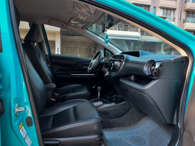 ~I-KEY~車門感應~9 安~定速~循跡防滑~盲點偵測~歡迎預約賞車~輕鬆全額貸~  第8張相片