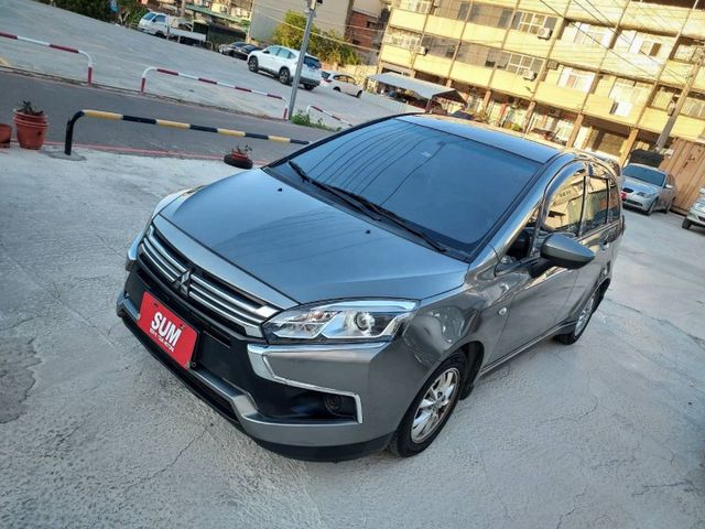 ~雙安~ABS~循跡防滑~恆溫~場內同款車多台~歡迎預約賞車~輕鬆全額貸~  第2張相片