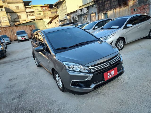 ~雙安~ABS~循跡防滑~恆溫~場內同款車多台~歡迎預約賞車~輕鬆全額貸~  第3張相片