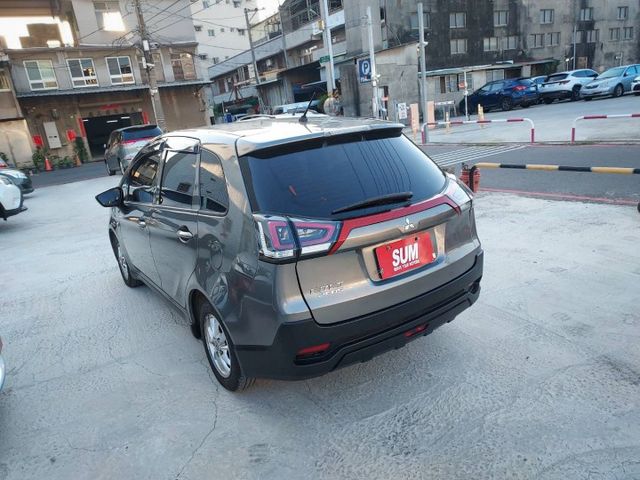 ~雙安~ABS~循跡防滑~恆溫~場內同款車多台~歡迎預約賞車~輕鬆全額貸~  第5張相片