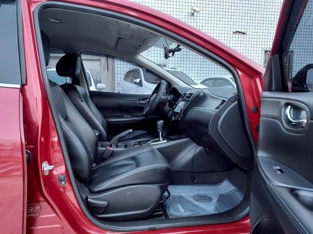 ~i-key~恆溫~多功能影音~定速~皮椅~方向盤快控鍵~後座分離傾倒~輕鬆全額貸~  第8張相片