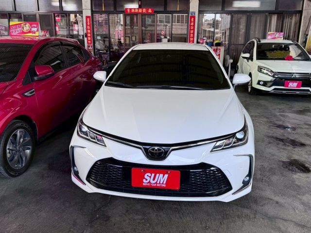 ~12代豪華+~i-key~摸門~恆溫~9安~ACC跟車~車道偏移~定速~循跡防滑~盲點偵測~環景~多功能影音~輕鬆全額  第1張相片