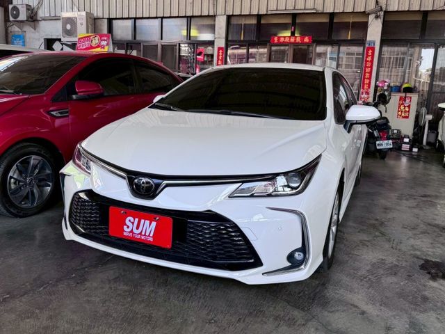 ~12代豪華+~i-key~摸門~恆溫~9安~ACC跟車~車道偏移~定速~循跡防滑~盲點偵測~環景~多功能影音~輕鬆全額  第2張相片