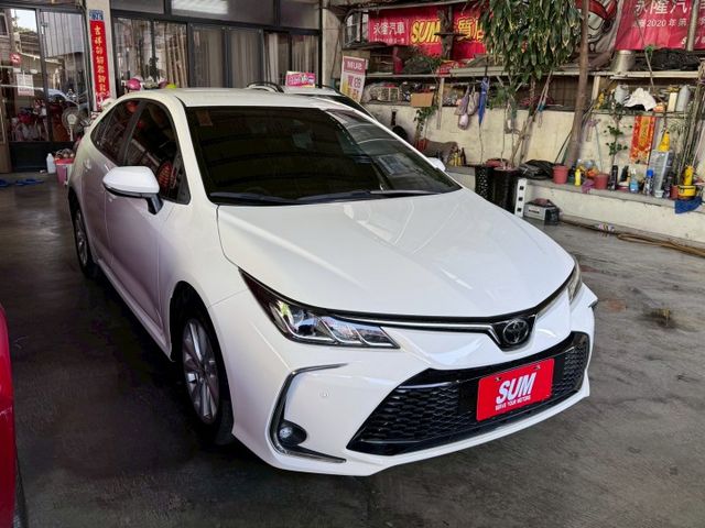 ~12代豪華+~i-key~摸門~恆溫~9安~ACC跟車~車道偏移~定速~循跡防滑~盲點偵測~環景~多功能影音~輕鬆全額  第3張相片