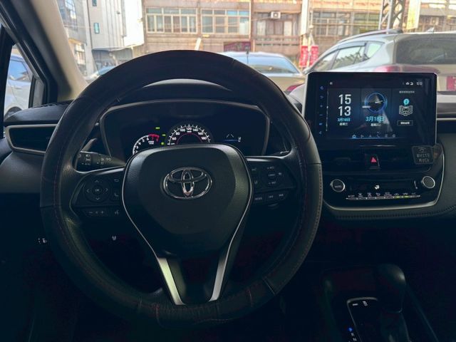 ~12代豪華+~i-key~摸門~恆溫~9安~ACC跟車~車道偏移~定速~循跡防滑~盲點偵測~環景~多功能影音~輕鬆全額  第10張相片