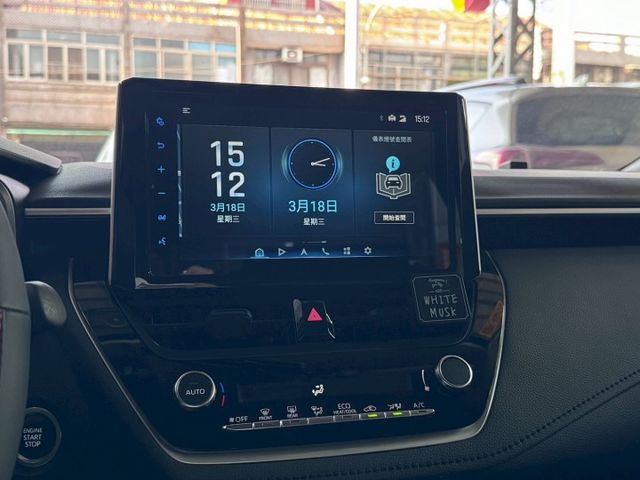 ~12代豪華+~i-key~摸門~恆溫~9安~ACC跟車~車道偏移~定速~循跡防滑~盲點偵測~環景~多功能影音~輕鬆全額  第11張相片