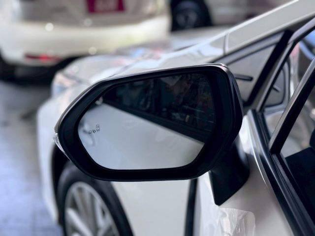 ~12代豪華+~i-key~摸門~恆溫~9安~ACC跟車~車道偏移~定速~循跡防滑~盲點偵測~環景~多功能影音~輕鬆全額  第14張相片