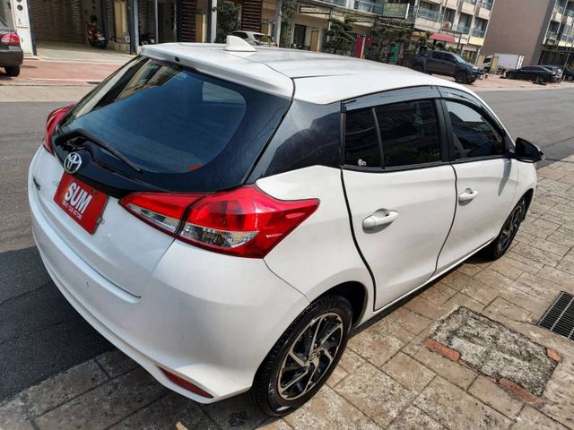 ~9 安~ABS~多功能影音~循跡防滑~場內同款多台~歡迎預約賞車~輕鬆全額貸~  第4張相片