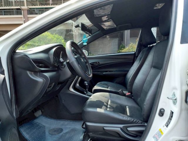 ~9 安~ABS~多功能影音~循跡防滑~場內同款多台~歡迎預約賞車~輕鬆全額貸~  第7張相片