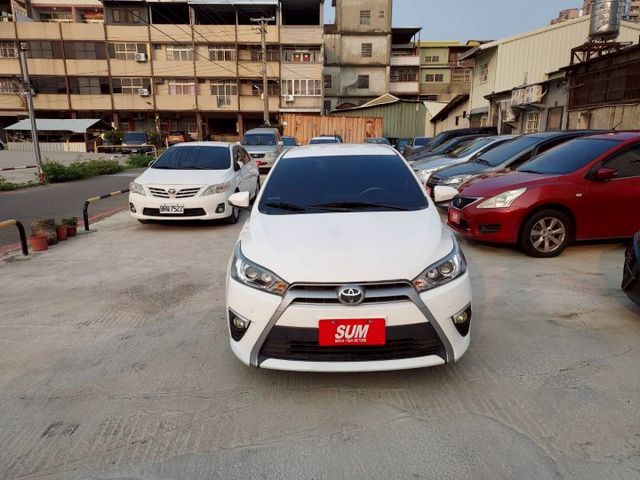 豪華版~I-KEY~方向盤快控鍵盤~恆溫~雙安~多功能影音~衛星導航~場內同款車多台~歡迎預約賞車~輕鬆全額貸~  第1張相片