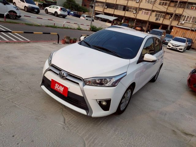 豪華版~I-KEY~方向盤快控鍵盤~恆溫~雙安~多功能影音~衛星導航~場內同款車多台~歡迎預約賞車~輕鬆全額貸~  第2張相片